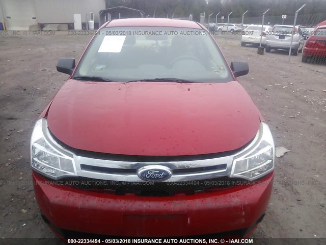 1FAHP34N88W294011 - 2008 FORD FOCUS S/SE RED photo 6