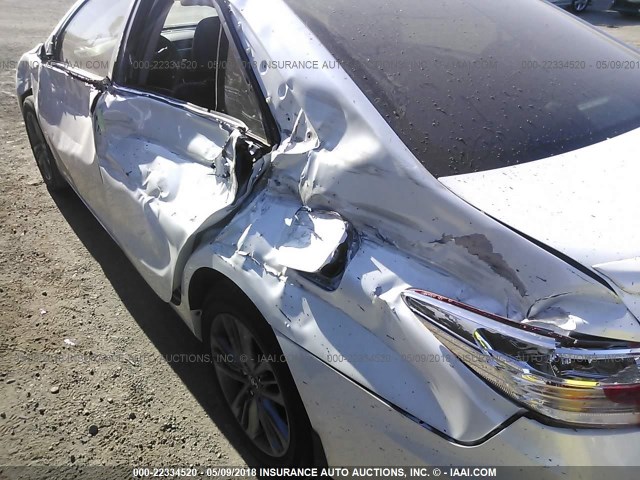 4T1BF1FK8GU255760 - 2016 TOYOTA CAMRY LE/XLE/SE/XSE WHITE photo 6