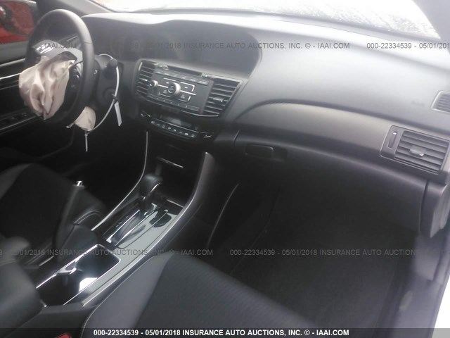 1HGCR2F50HA244093 - 2017 HONDA ACCORD SPORT 白色 照片 5