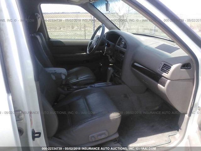 JN8DR09Y54W918124 - 2004 NISSAN PATHFINDER LE/SE WHITE photo 5