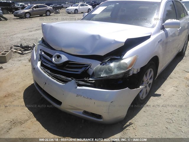 4T1BB46K98U033694 - 2008 TOYOTA CAMRY HYBRID SILVER photo 6