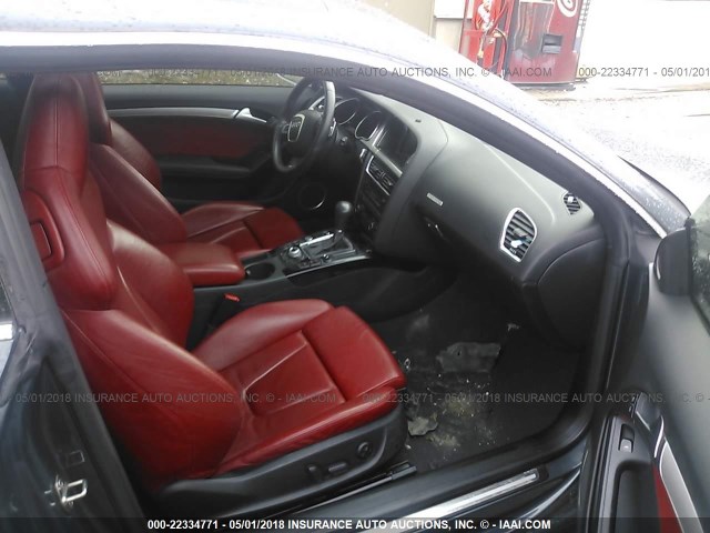 WAUVVAFR6AA017476 - 2010 AUDI S5 PRESTIGE GRAY photo 5