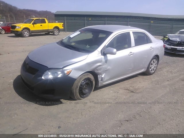 JTDBL40E799029202 - 2009 TOYOTA COROLLA LE/XLE SILVER photo 2