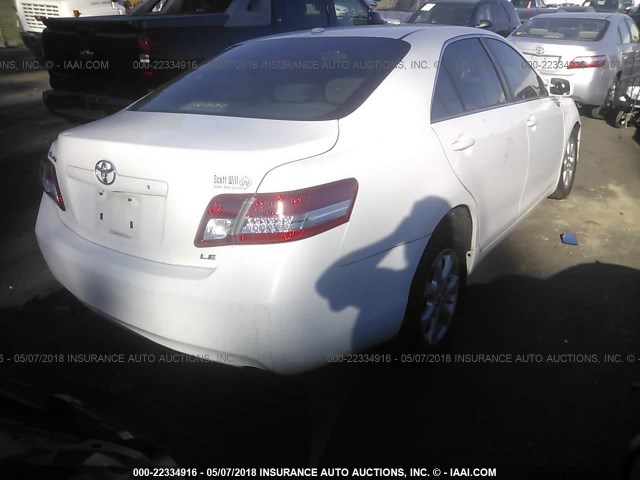 4T1BF3EK9BU708631 - 2011 TOYOTA CAMRY SE/LE/XLE WHITE photo 4