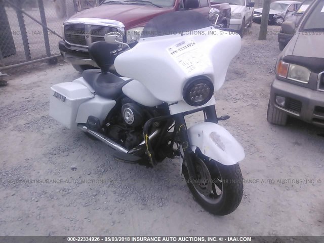 1HD1FCW1X6Y693611 - 2006 HARLEY-DAVIDSON FLHTCUI WHITE photo 1