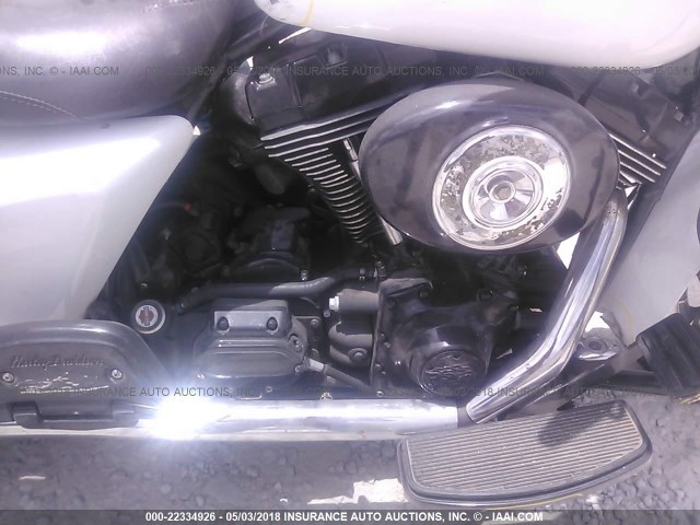 1HD1FCW1X6Y693611 - 2006 HARLEY-DAVIDSON FLHTCUI WHITE photo 8