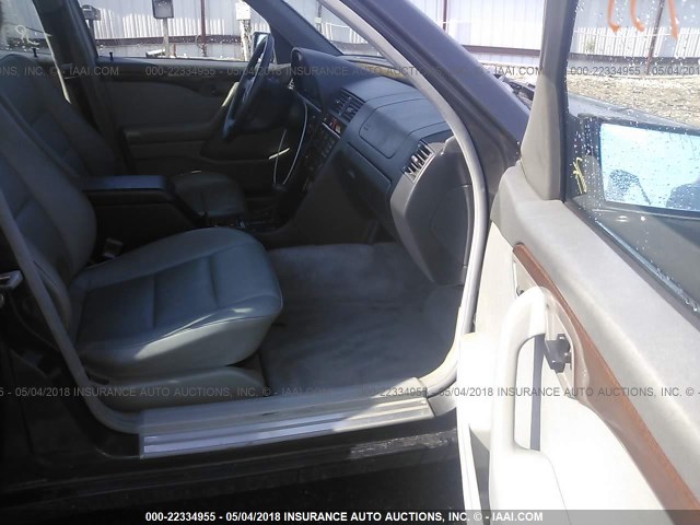 WDBHA28E8RF073475 - 1994 MERCEDES-BENZ C 280 GRAY photo 5