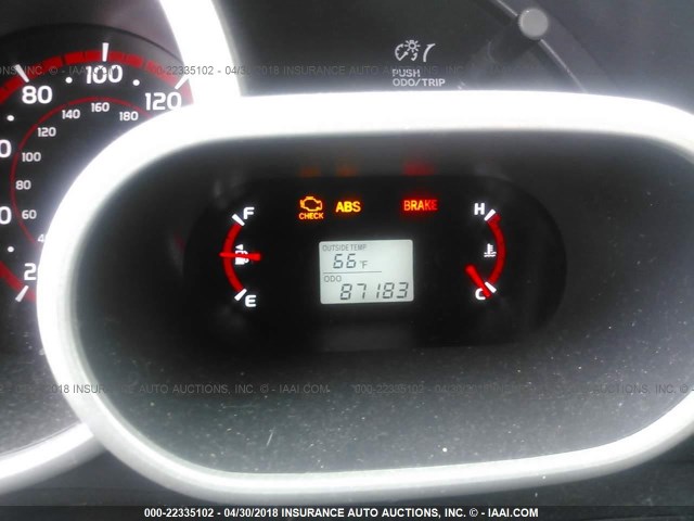 2T1KU4EE2AC344025 - 2010 TOYOTA COROLLA MATRIX  SILVER photo 7