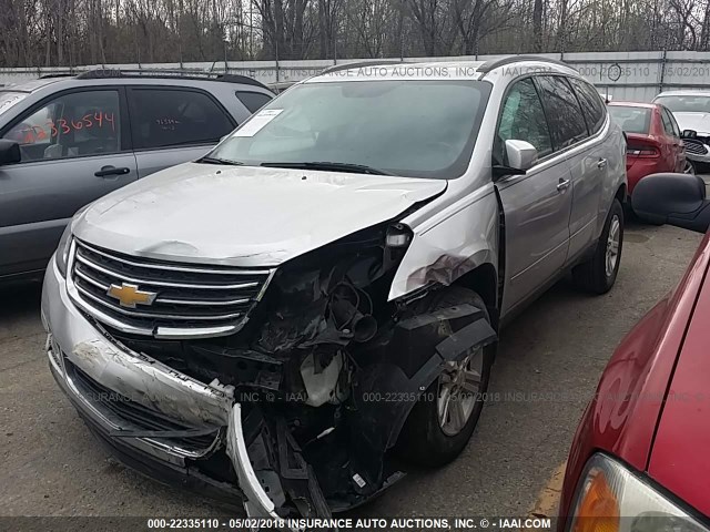 1GNKRJKDXDJ241818 - 2013 CHEVROLET TRAVERSE LT SILVER photo 2