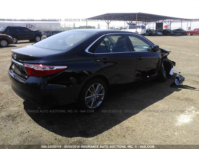 4T1BF1FK0HU448437 - 2017 TOYOTA CAMRY LE/XLE/SE/XSE 黑色 照片 4