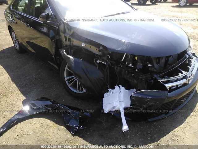 4T1BF1FK0HU448437 - 2017 TOYOTA CAMRY LE/XLE/SE/XSE 黑色 照片 6