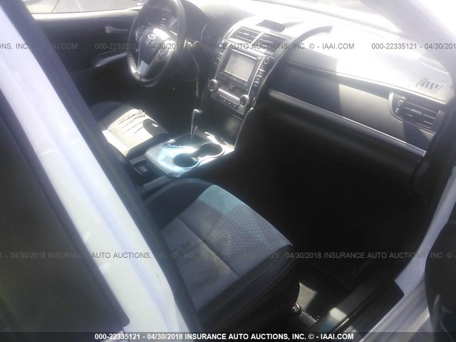 4T1BF1FKXDU265248 - 2013 TOYOTA CAMRY L/SE/LE/XLE 白色 照片 5