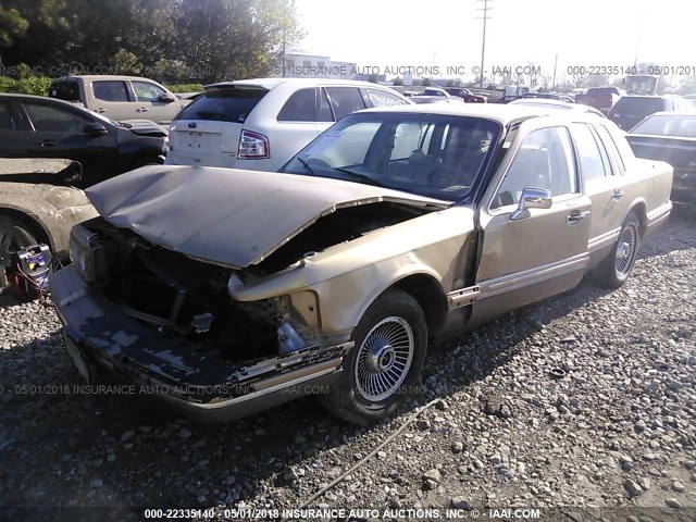 1LNCM82W0MY605236 - 1991 LINCOLN TOWN CAR SIGNATURE BEIGE photo 2