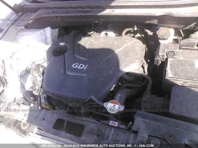 KNDJN2A28G7821608 - 2016 KIA SOUL SILVER photo 10