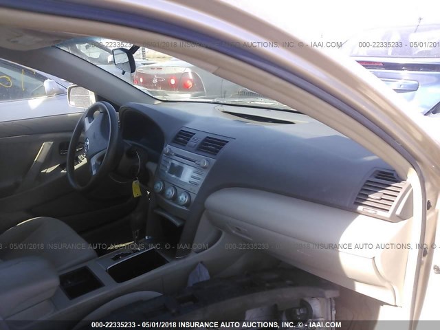 4T1BE46K89U314488 - 2009 TOYOTA CAMRY SE/LE/XLE TAN photo 5
