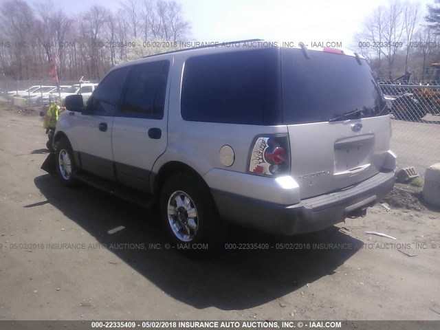 1FMPU14W04LB06102 - 2004 FORD EXPEDITION XLS SILVER photo 3