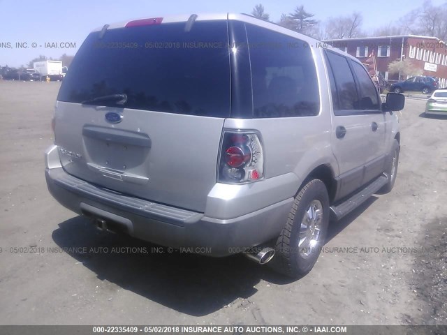 1FMPU14W04LB06102 - 2004 FORD EXPEDITION XLS SILVER photo 4