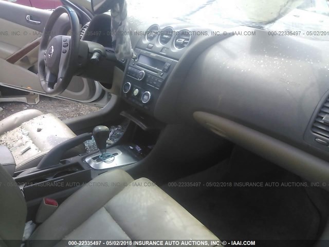 1N4BL24E08C144469 - 2008 NISSAN ALTIMA 3.5SE WHITE photo 5