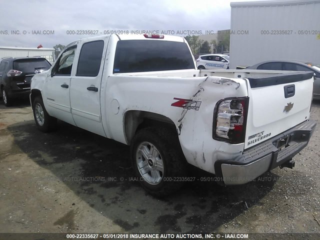 3GCPKSE38BG322357 - 2011 CHEVROLET SILVERADO K1500 LT WHITE photo 3