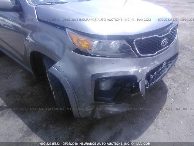 5XYKW4A23BG170459 - 2011 KIA SORENTO SX GRAY photo 6