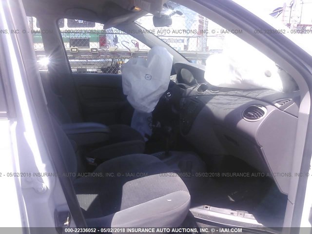 1FAFP36373W237682 - 2003 FORD FOCUS SE/SE SPORT/ZTW WHITE photo 5