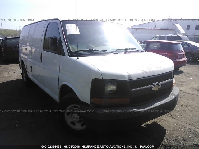 1GCGG25V771233307 - 2007 CHEVROLET EXPRESS G2500  WHITE photo 1