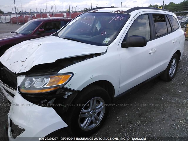 5NMSG3AB1AH370042 - 2010 HYUNDAI SANTA FE GLS WHITE photo 2