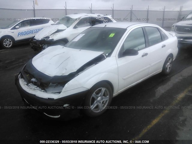 1FAFP34N67W235870 - 2007 FORD FOCUS ZX4/S/SE/SES WHITE photo 2