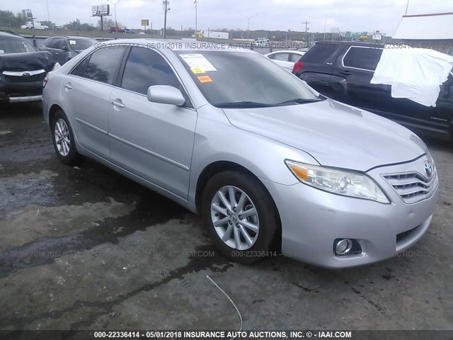 4T1BK3EK1BU125370 - 2011 TOYOTA CAMRY SE/LE/XLE 银色 照片 1