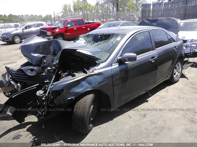 4T1BE46K97U043678 - 2007 TOYOTA CAMRY NEW GENERAT CE/LE/XLE/SE GRAY photo 2