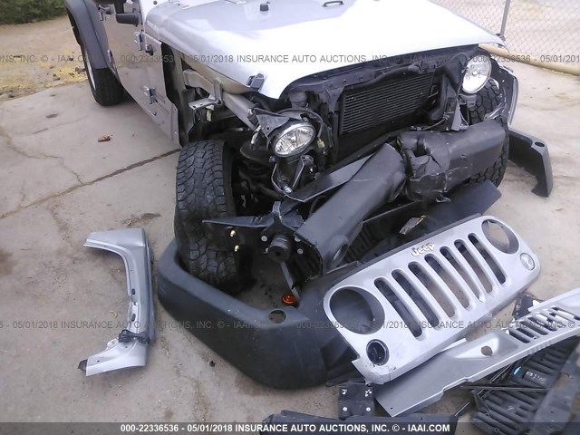 1C4BJWDG4GL143171 - 2016 JEEP WRANGLER UNLIMITE SPORT SILVER photo 6