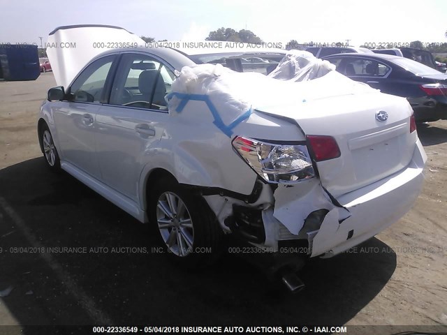 4S3BMCB63B3226132 - 2011 SUBARU LEGACY 2.5I PREMIUM WHITE photo 6