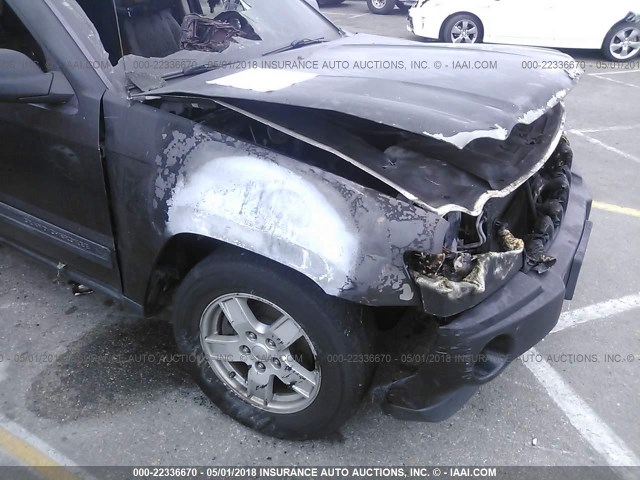 1J4GS48K95C615362 - 2005 JEEP GRAND CHEROKEE LAREDO/COLUMBIA/FREEDOM 黑色 照片 6