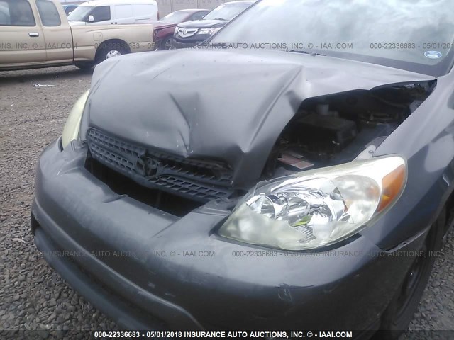 2T1KR32E45C341150 - 2005 TOYOTA COROLLA MATRIX XR GRAY photo 6