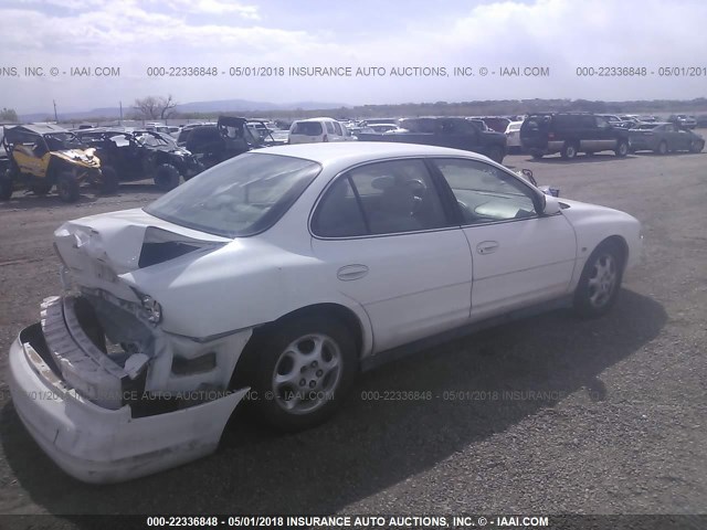 1G3WS52H4XF352915 - 1999 OLDSMOBILE INTRIGUE GL WHITE photo 4