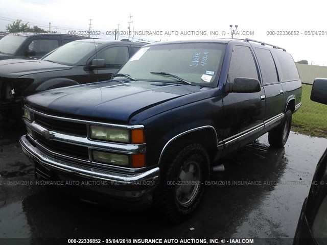 1GNEC16R1XJ414585 - 1999 CHEVROLET SUBURBAN C1500 BLUE photo 2