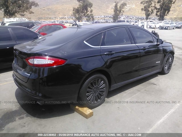 3FA6P0UU9GR187256 - 2016 FORD FUSION S HYBRID BLACK photo 4