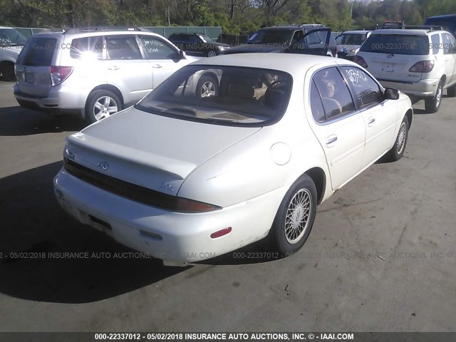 JNKAY21D1VM500628 - 1997 INFINITI J30 WHITE photo 4