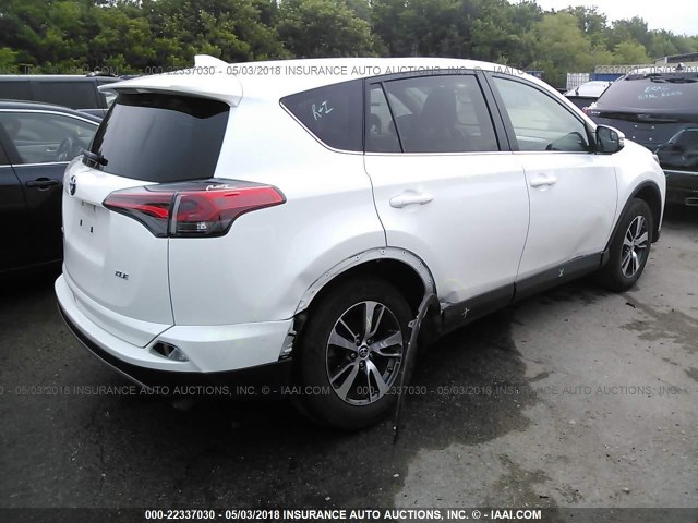 2T3WFREVXJW411405 - 2018 TOYOTA RAV4 ADVENTURE/XLE 白色 照片 4