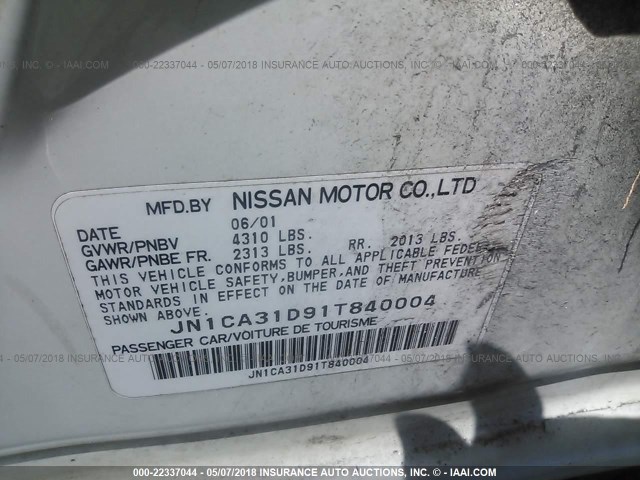 JN1CA31D91T840004 - 2001 NISSAN MAXIMA GXE/SE/GLE/20TH ANNIV WHITE photo 9