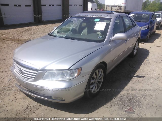 KMHFC46F16A128377 - 2006 HYUNDAI AZERA SE/LIMITED SILVER photo 2