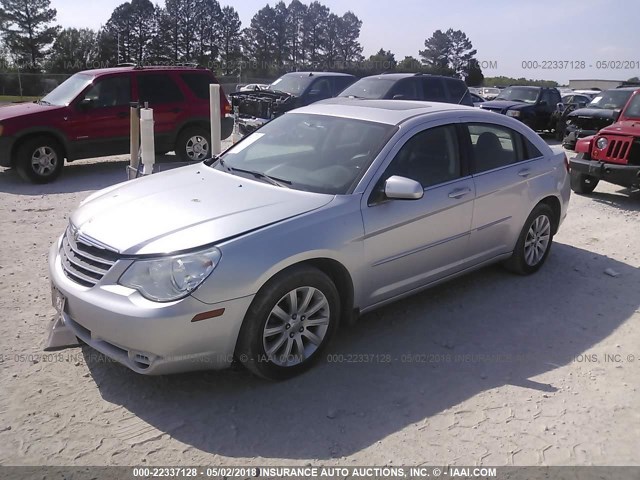 1C3CC5FD3AN133582 - 2010 CHRYSLER SEBRING LIMITED SILVER photo 2