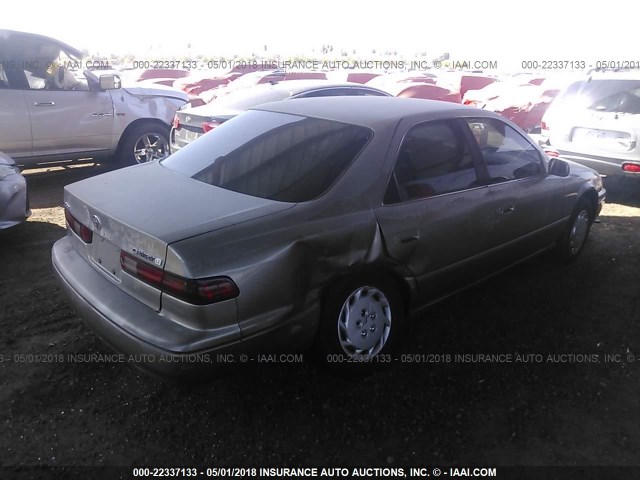 JT2BG22K9W0223198 - 1998 TOYOTA CAMRY CE/LE/XLE 灰色 照片 4