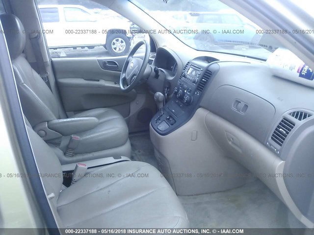 KNDMB233X66046258 - 2006 KIA SEDONA EX/LX 米色 照片 5