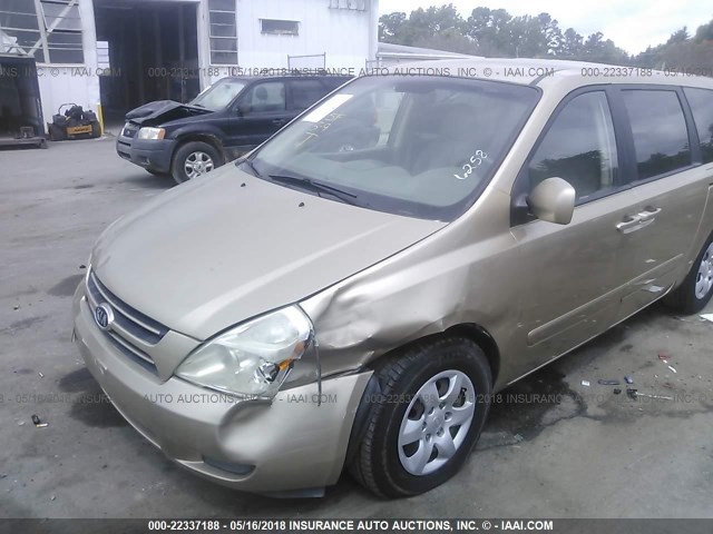 KNDMB233X66046258 - 2006 KIA SEDONA EX/LX BEIGE photo 6