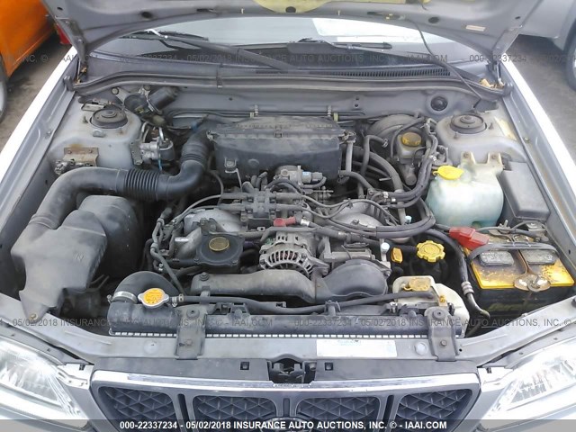 JF1SF65652H742928 - 2002 SUBARU FORESTER S 银色 照片 10