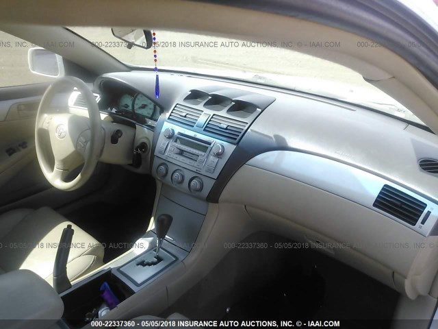 4T1CA38P06U102635 - 2006 TOYOTA CAMRY SOLARA SE/SLE თეთრი ფოტო 5