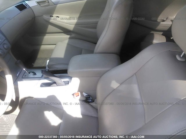 4T1CA38P06U102635 - 2006 TOYOTA CAMRY SOLARA SE/SLE WHITE photo 8