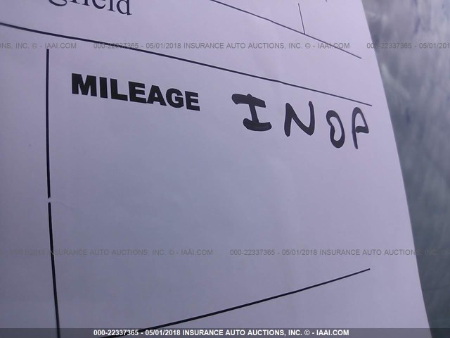 1FMRU15LXYLC22829 - 2000 FORD EXPEDITION XLT Weiß Foto 7