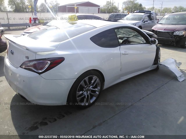 KMHHU6KJ7DU092394 - 2013 HYUNDAI GENESIS COUPE 3.8L WHITE photo 4